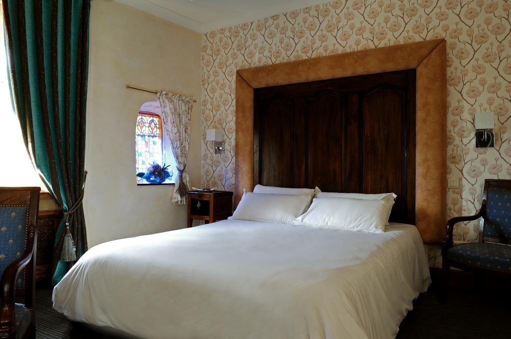 Hostellerie Jerome La Turbie Habitación foto